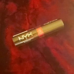 NYX Matte Lipstick